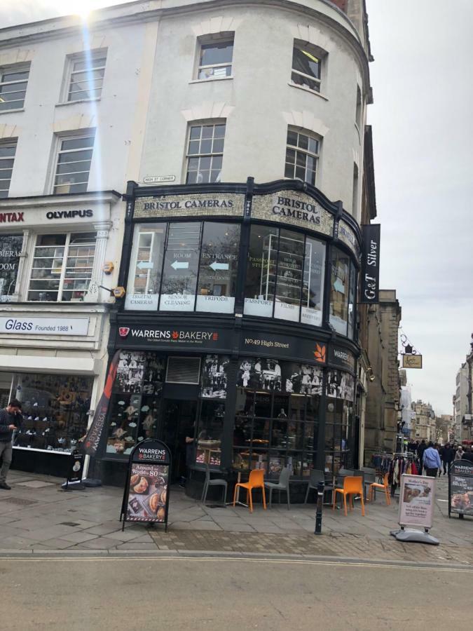 Located One Bedroom Apartamento Bristol